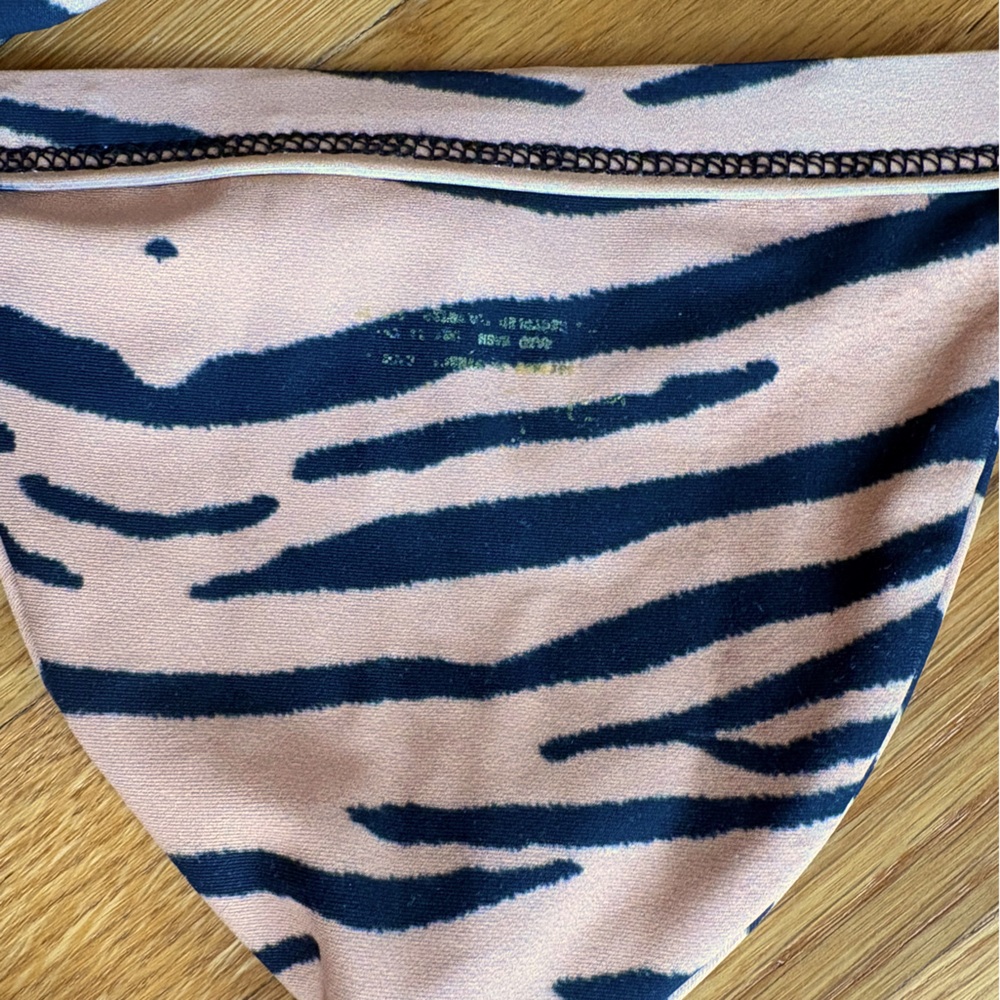 Skatie Swim size Medium Tiger Print top and bottom 🐅🧡🖤 - Picture 3 of 4